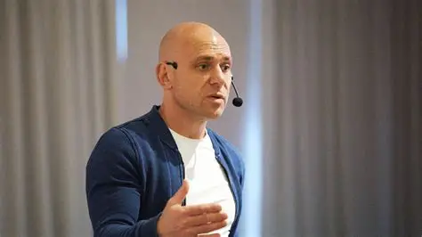 Alex May - Women's Academy 2.0 (Russian with English Subtitles)